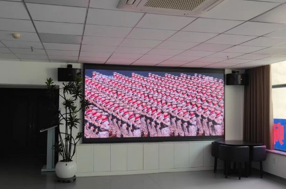 山西均鑫律師事務(wù)所共聚大屏，見證2025閱兵盛典